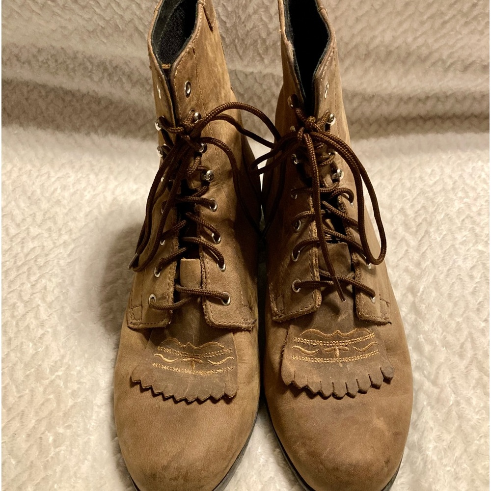 Women’s Ariat Heritage Boots 7.5